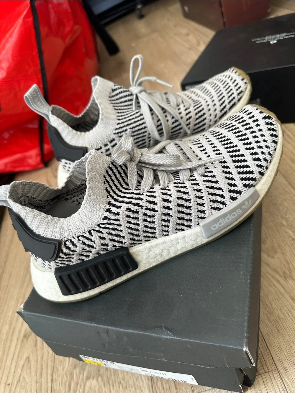 Adidas NMD R1 - Picture 1 of 1